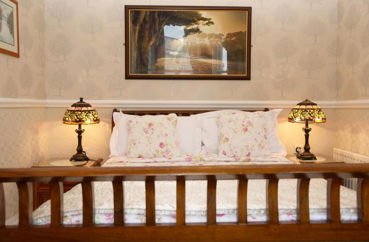 Bed and Breakfast The Cumberland Llandudno Esterno foto