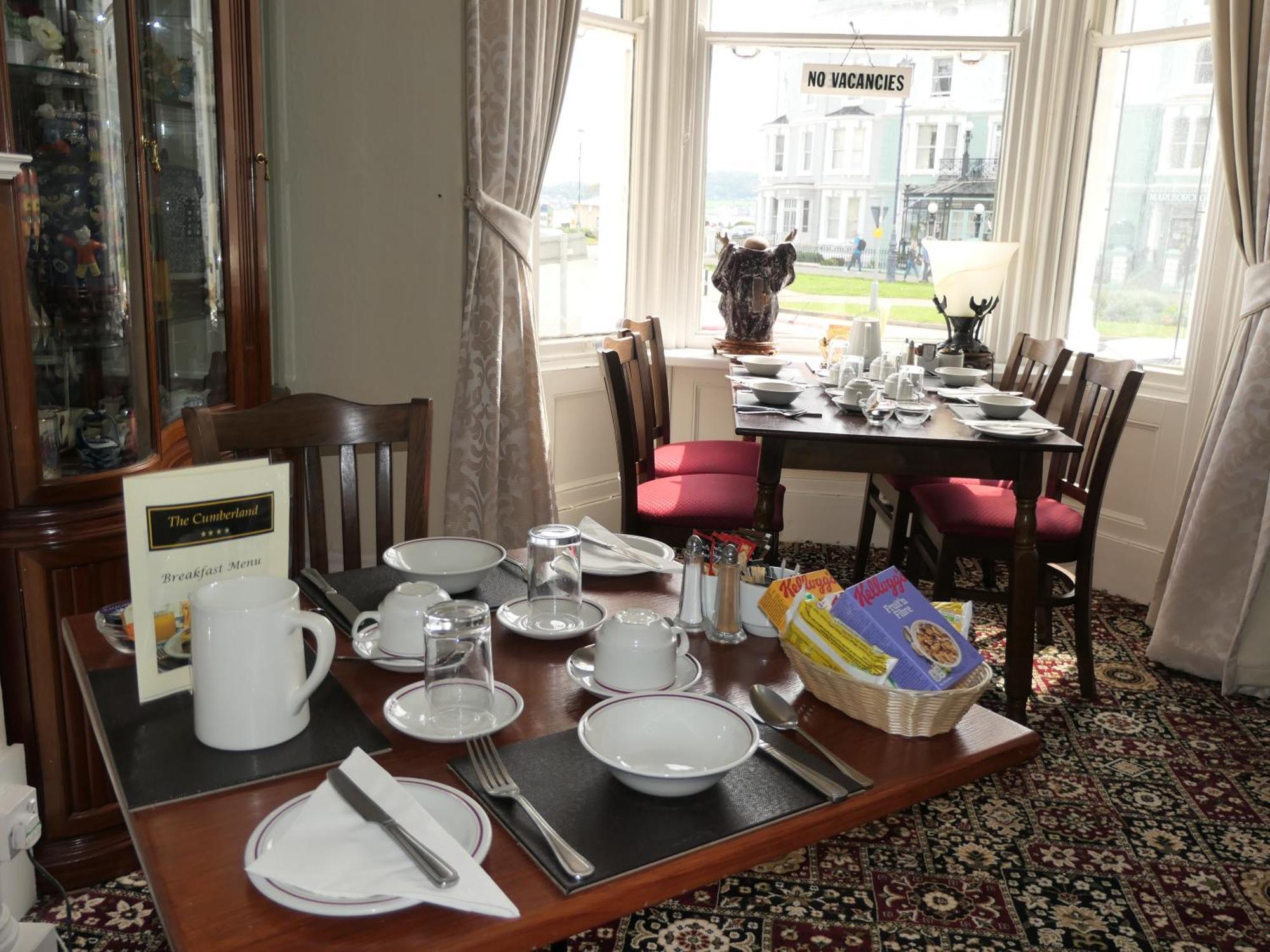 Bed and Breakfast The Cumberland Llandudno Esterno foto