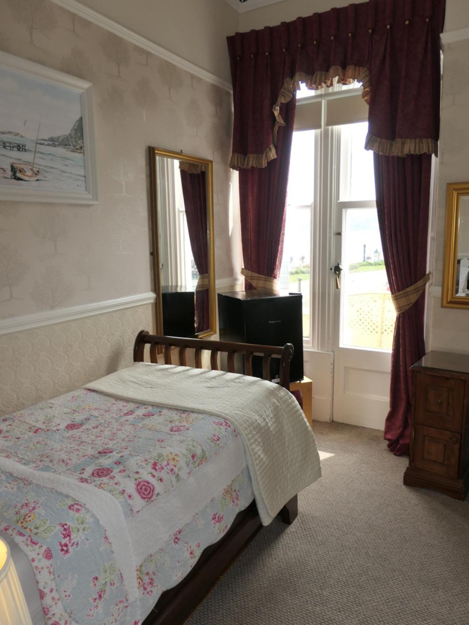 Bed and Breakfast The Cumberland Llandudno Esterno foto