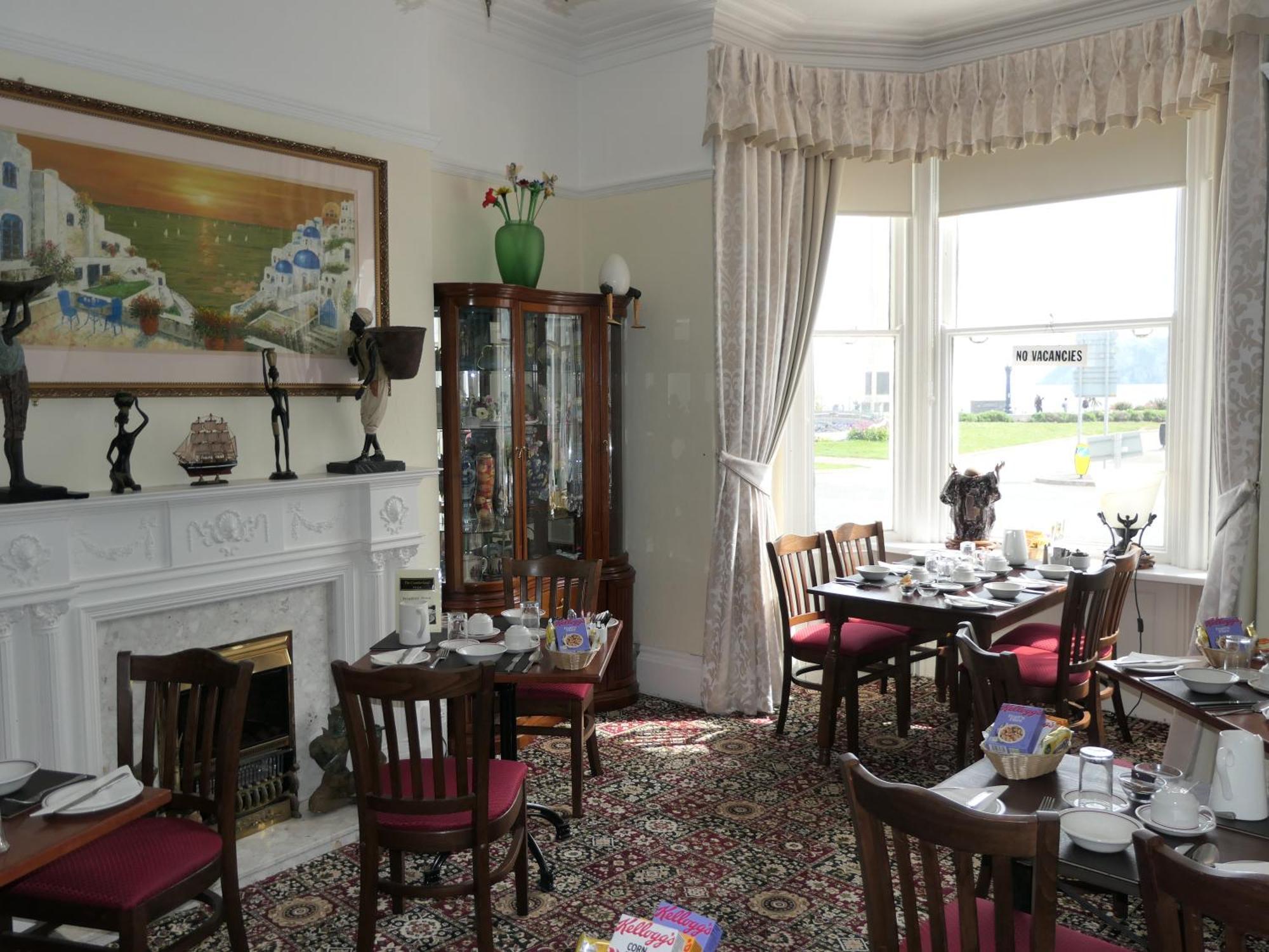 Bed and Breakfast The Cumberland Llandudno Esterno foto