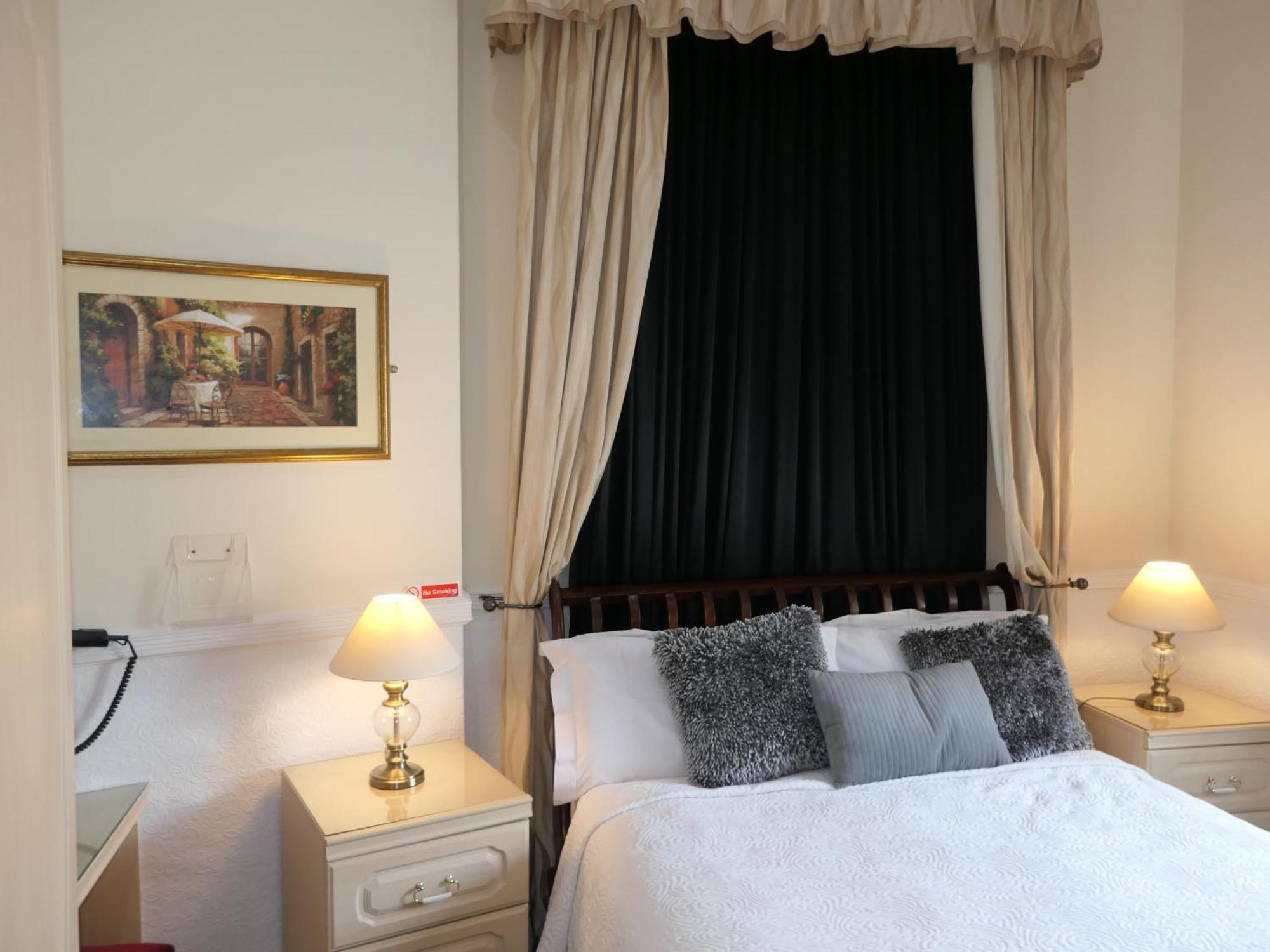 Bed and Breakfast The Cumberland Llandudno Esterno foto