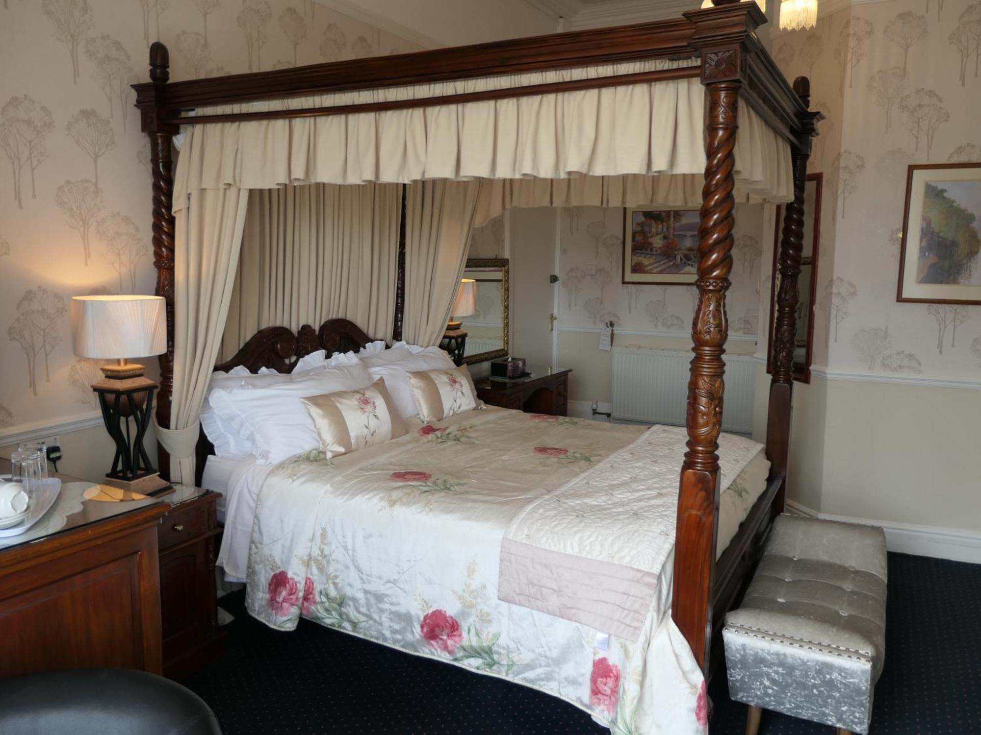 Bed and Breakfast The Cumberland Llandudno Esterno foto