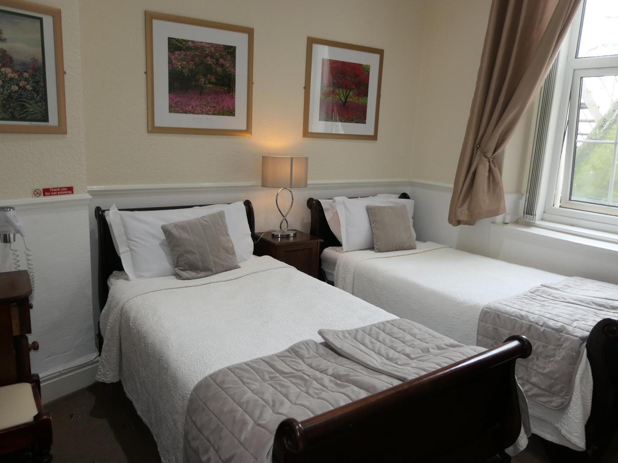 Bed and Breakfast The Cumberland Llandudno Esterno foto