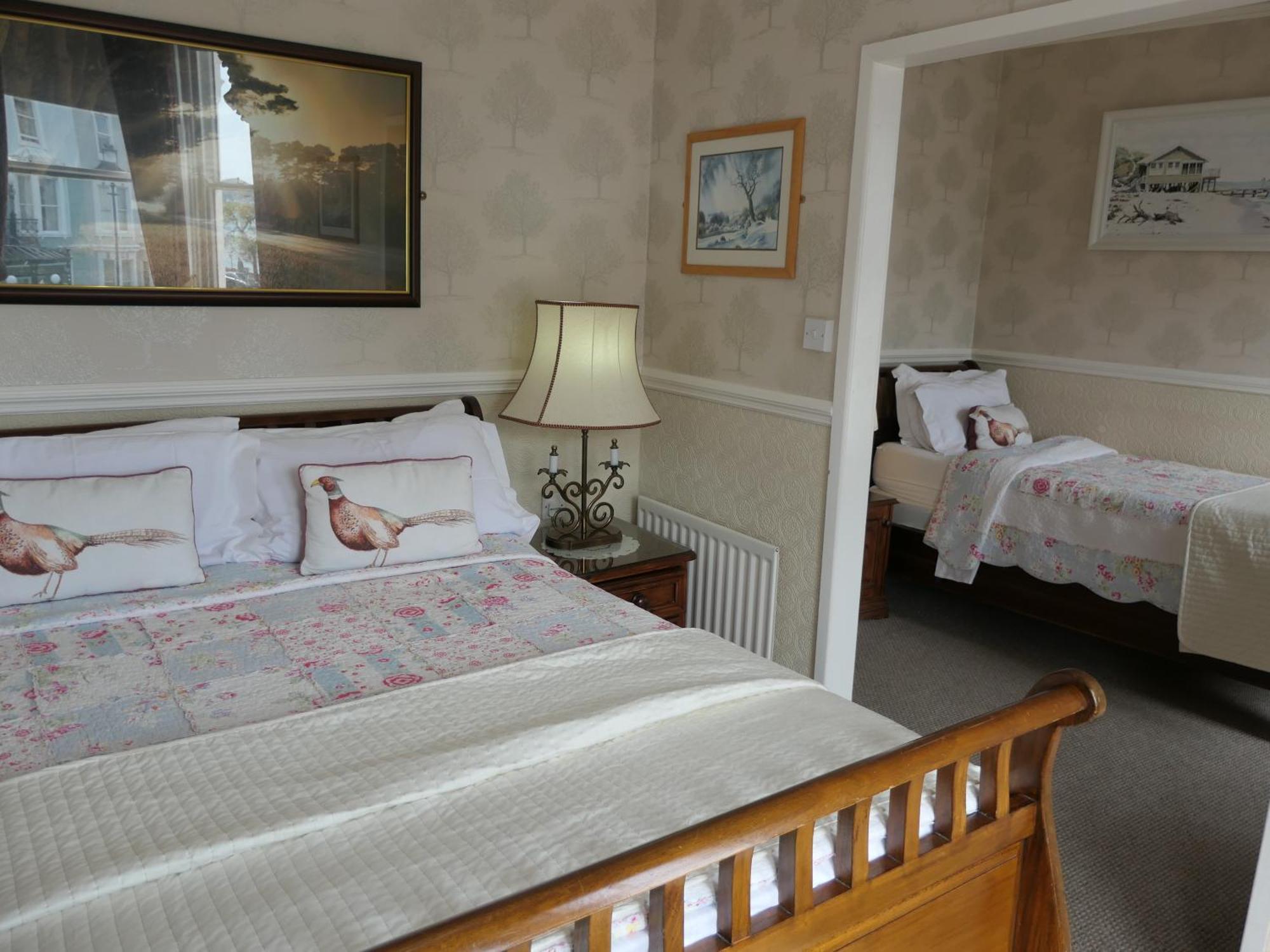 Bed and Breakfast The Cumberland Llandudno Esterno foto