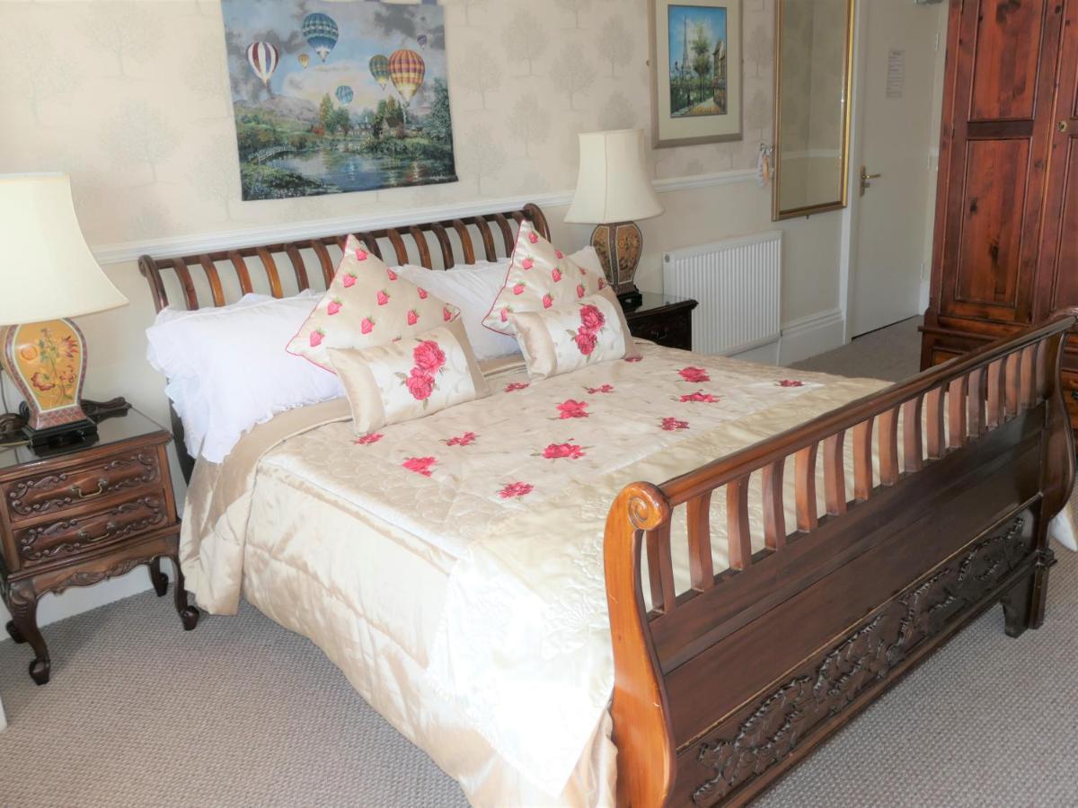 Bed and Breakfast The Cumberland Llandudno Esterno foto